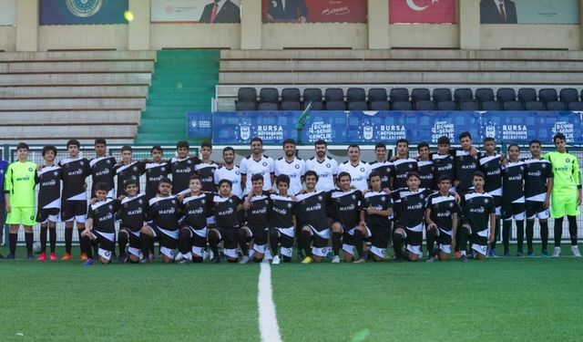 Kuwait City alt yapı takımı, Bursa'da misafir edildi
