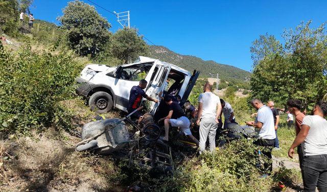Tokat Erbaa ilçesinde işçileri taşıyan kamyonet uçuruma yuvarlandı: 1 ölü, 3 yaralı