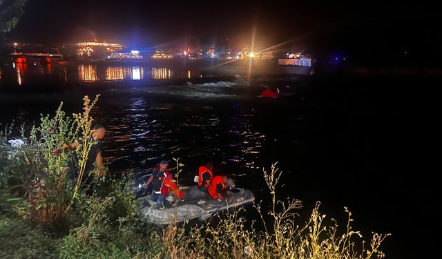 Nevşehir Avanos ilçesinden geçen Kızılırmak'ta 2'si çocuk 3 kişi boğularak can verdi