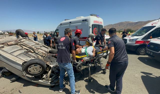 Elazığ - Bingöl Karayolu Çağlar köyü mevkiinde feci kaza: 1 ölü, 2’si ağır 4 yaralı