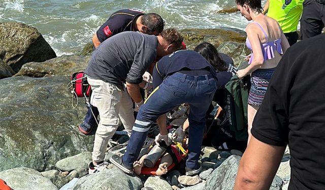 Artvin Arhavi ilçesinde serinlemek için denize giren 9 yaşındaki Şevval Demir boğuldu