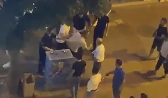 Bursa Atatürk Caddesi'nde bıçaklı kavga: 1 yaralı