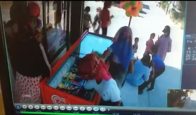 Ankara Altındağ ilçesinde dükkan sahibi namaz kılarken bakkaldan dondurma çaldılar