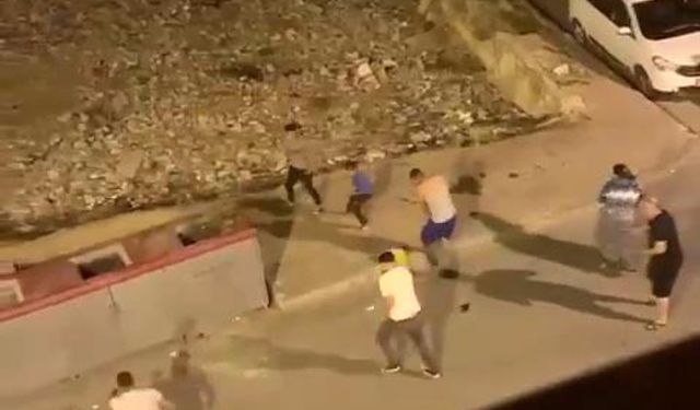 Fatih Balat Mahallesi'nde iki grup arasında silahlı ve taşlı kavga