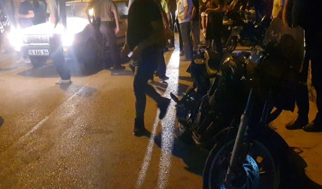 Bursa'da kavga ihbarına giden motosikletli polisler kaza yaptı