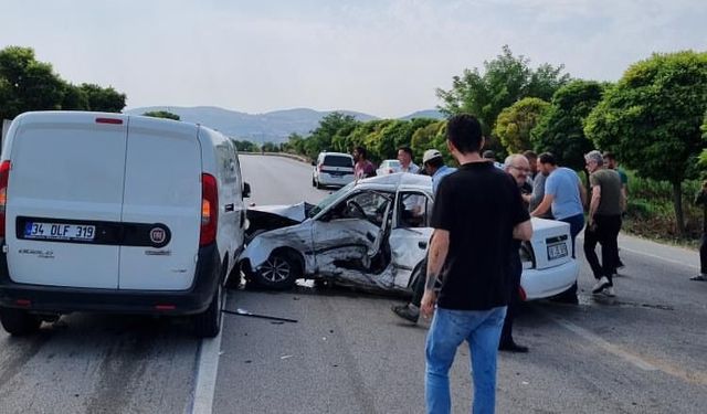 Bursa Yenişehir'deki trafik kazasında hayatını kaybedenlerin kimlikleri belli oldu