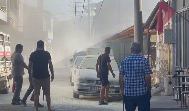 Bursa'da bir otomobil alev alev yandı!
