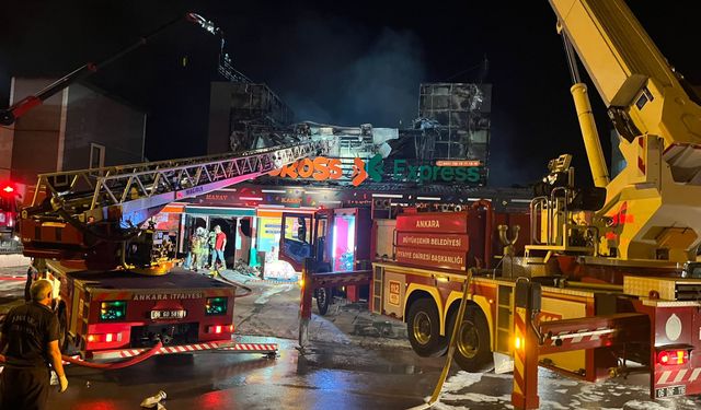 Ankara’da market yangını oldu