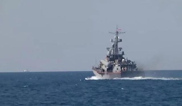Rusya, Karadeniz'de yük gemisine ateş açtı