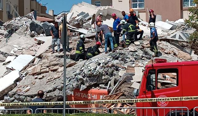 Gaziantep'te bina yıkım sırasında enkaz altında kalan işçi öldü