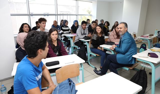 BUSMEK’te hazırlanan yüzlerce öğrenci hayallerindeki bölümlere yerleşme imkanı buldu