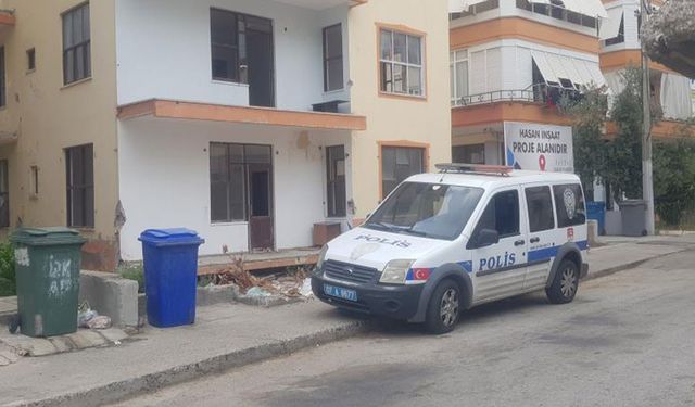 Antalya’da binanın bahçesinde erkek cesedi bulundu