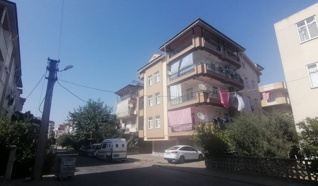 Antalya Manavgat ilçesinde 3. kattan düşen minik Metehan hayatını kaybetti