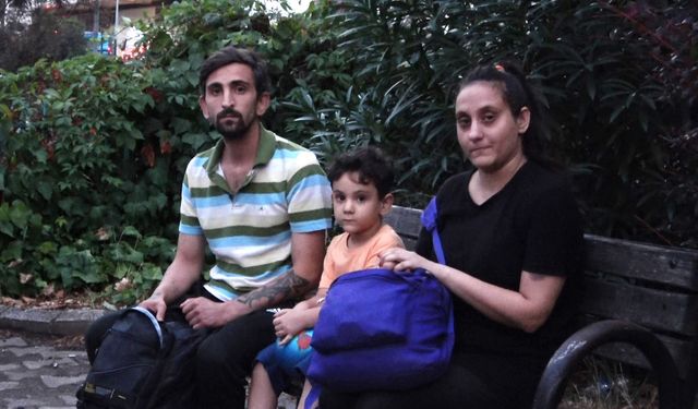 Bursa'da evden atılan çocuklu aile sokakta kaldı
