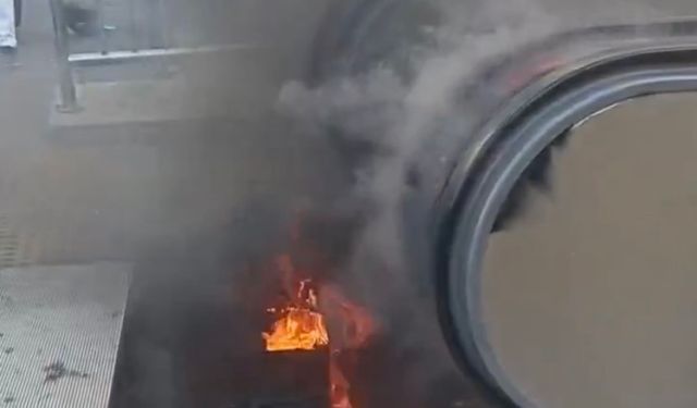 Fatih Vezneciler Metro Durağı yürüyen merdiveninde yangın