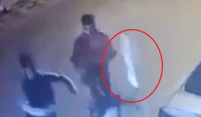 Bursa'da iki grup genç arasında çıkan kavgada satır ve bıçaklar konuştu