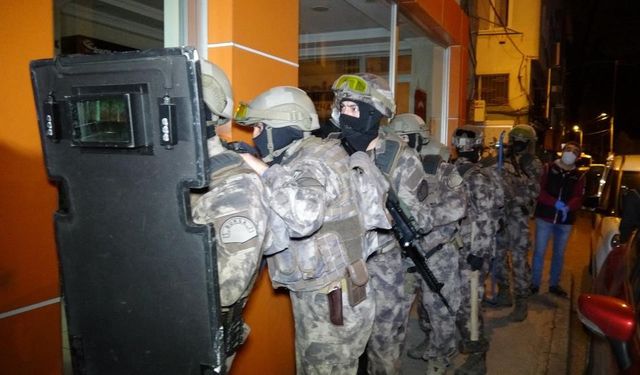 Bursa'da FETÖ operasyonunda 6 kişiye gözaltı