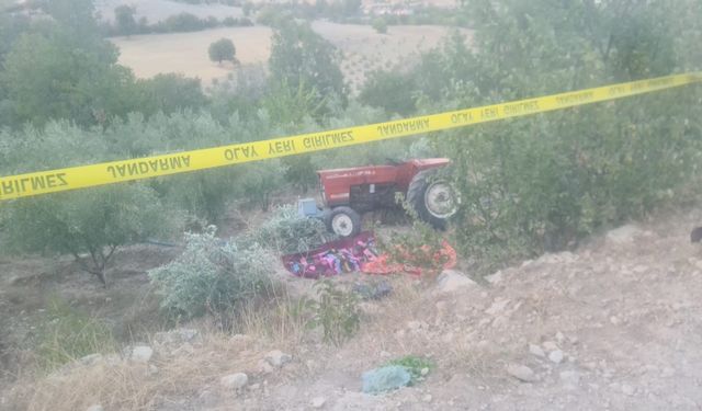 Karaman Ermenek ilçesinde traktör bahçeye devrildi: 2 ölü, 1 yaralı