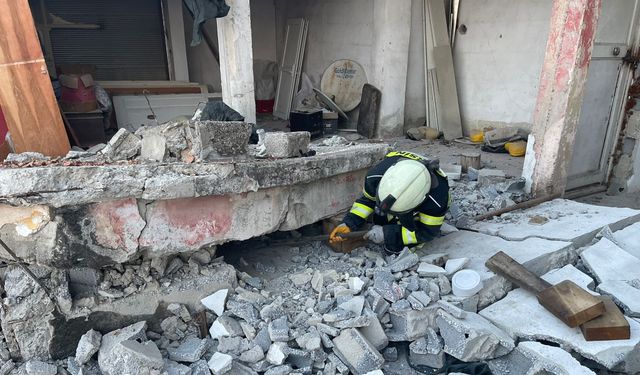Mersin Tarsus ilçesinde evin duvarı çöktü! 6 yaşındaki çocuk yaralandı