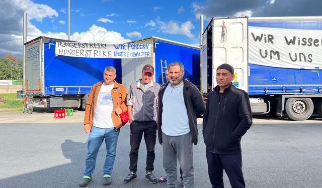 Almanya’da aralarında bir Türk’ün de bulunduğu 85 tır şoförü açlık grevi yapıyor