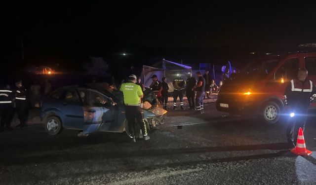 Nevşehir - Kayseri yolu Sarıhıdır köyü kavşağında otomobil ile kamyon çarpıştı: 1 ölü, 2 yaralı