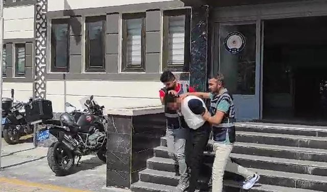 Mersin Tarsus ilçesinde yatak odasında öldürülen kadının katil zanlısı oğlu çıktı
