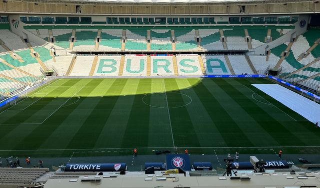 Bursaspor stadyumunun yeni ismi 'Yüzüncü Yıl Atatürk Sütaş Stadyumu'