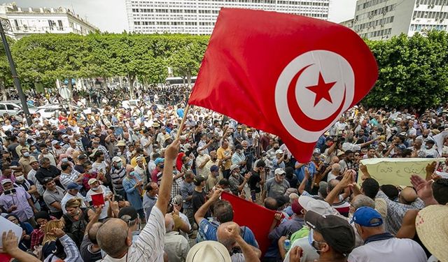 Tunus'tan seçimlerde yabancı gözlemci kararı