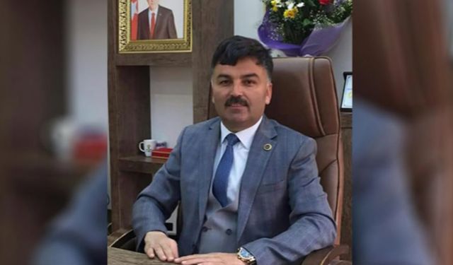 Ömer Halisdemir Caddesi kararı tepki çekmişti, Belediye Başkanı Çoruk AK Parti'den istifa etti