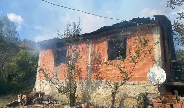Samsun Alaçam ilçesinde evde yangın: 1 ölü
