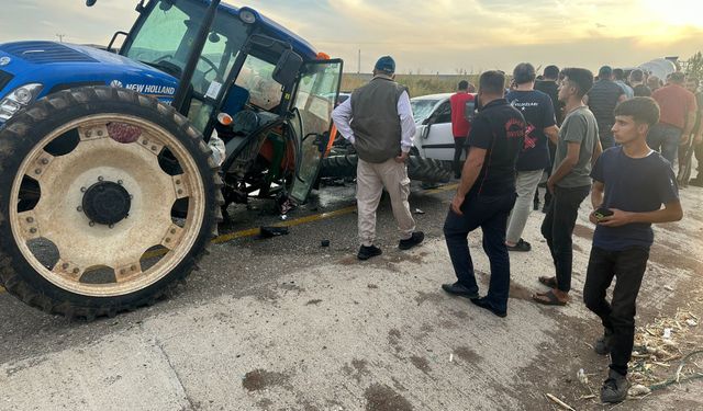Diyarbakır’da traktör ile otomobil çarpıştı: 5 yaralı