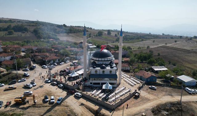 Bursa'da Ertuğrulgazi Cami ibadete açıldı