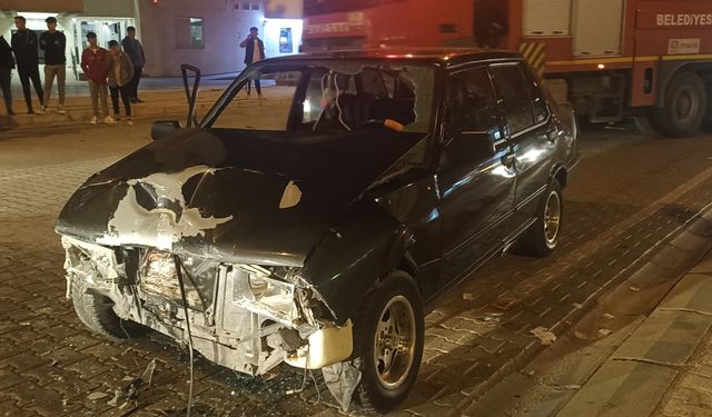 Sivas Gürün ilçesinde fenalaşan babasını hastaneye götürürken kaza yaptı: 3 yaralı