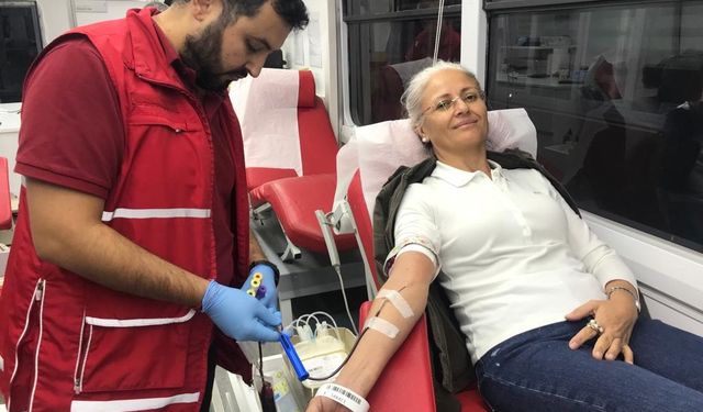 Bursa Çekirge Devlet Hastanesi çalışanlarından kan bağışı
