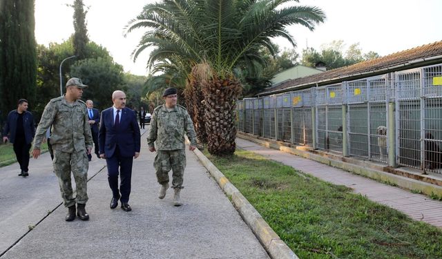 Bursa Valisi Mahmut Demirtaş askeri harayı ziyaret etti