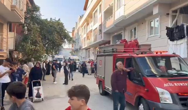 Bursa'da evin çatısında yangın çıktı!