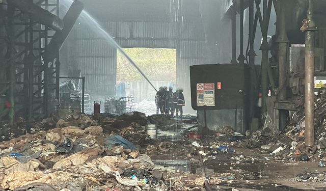 Düzce Gümüşova OSB'de geri dönüşüm fabrikasında yangın