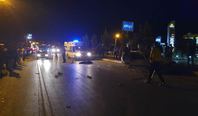 Mersin Mut ilçesinde motosiklet ile otomobil çarpıştı: 1 ölü, 4 yaralı