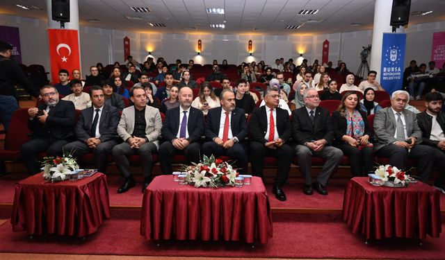 Başkan Alinur Aktaş gençlerle tecrübelerini paylaştı
