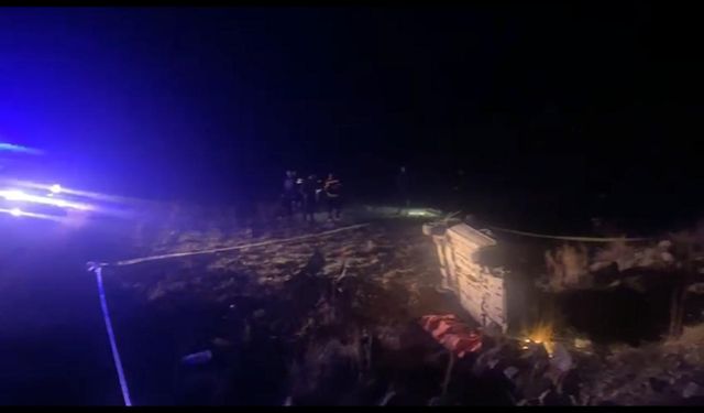 Arpaçay - Kars karayolunda otomobil şarampole uçtu: 3 ölü, 1 yaralı