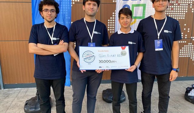 BTÜ'lü öğrenciler NightWATCH Hackathonu’ndan ödülle döndü