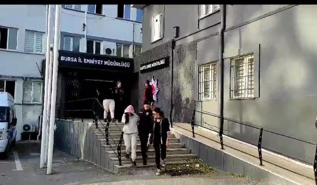 Bursa merkezli operasyonda fuhuş çetesi çökertildi! 2'si kadın 13 gözaltı