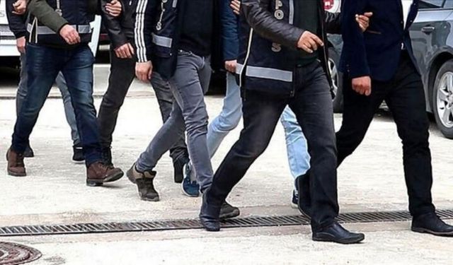 Adana’da Seyhan ve Çukurova Belediyesi'ne yapılan operasyonda 13 kişi tutuklandı