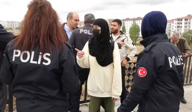 Erzurum Yakutiye ilçesinde şüpheli kadının etrafı sarıldı, 'mahrem' diyerek kimliğini göstermedi