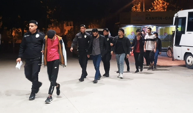 Bursa'da şafak operasyonu! 50 kaçak göçmen yakalandı