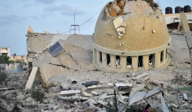 İsrail, Gazze’de cami vurdu, olay görüntüleri ortaya çıktı