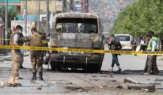 Afganistan'da cuma namazı sırasında bombalı saldırı: 17 ölü