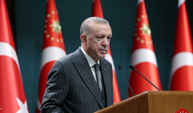 Cumhurbaşkanı Erdoğan duyurdu! Çalışan emekliler için ikramiye kararı