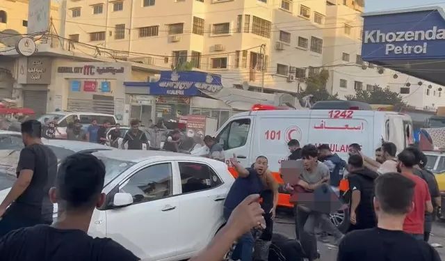 İsrail, Gazze Şeridi’ndeki Şifa Hastanesi’nde ambulans konvoyunu vurdu