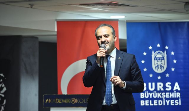Bursa Büyükşehir Belediye Başkanı Alinur öğrencilere tavsiyelerde bulundu